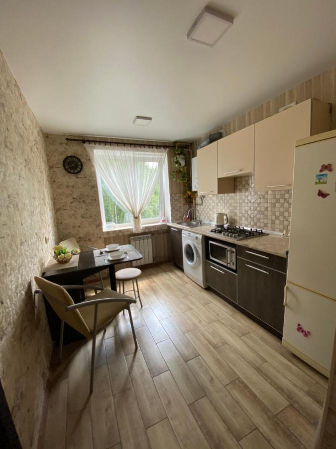 Apartment 30 M2 On Sergei Esenin 11 Kharkiv Exterior photo