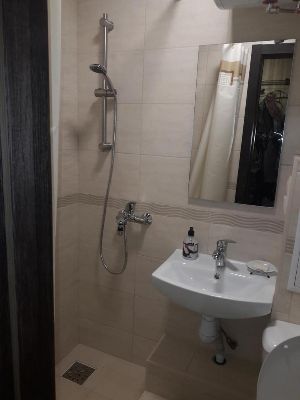 Apartment 30 M2 On Sergei Esenin 11 Kharkiv Exterior photo