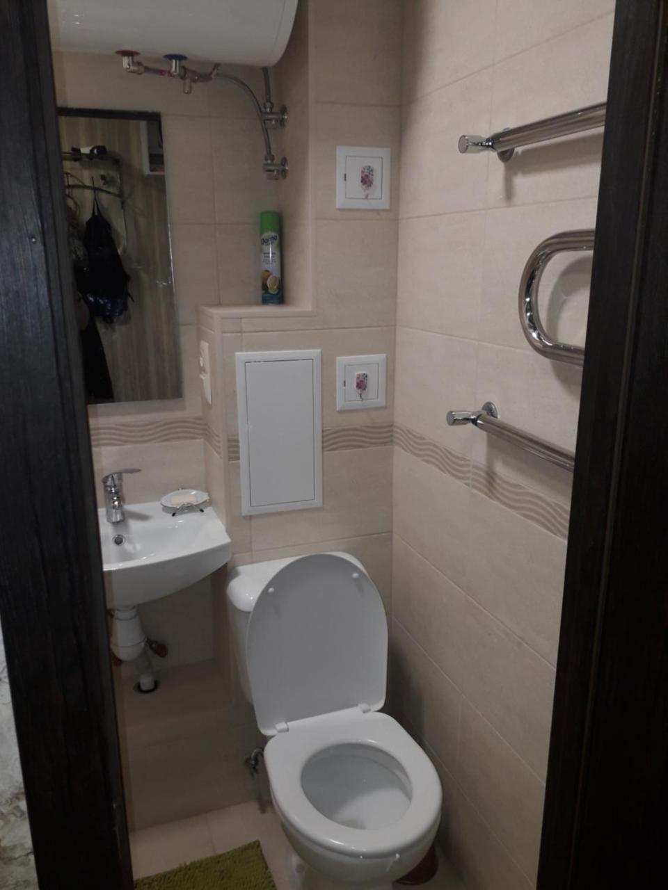 Apartment 30 M2 On Sergei Esenin 11 Kharkiv Exterior photo